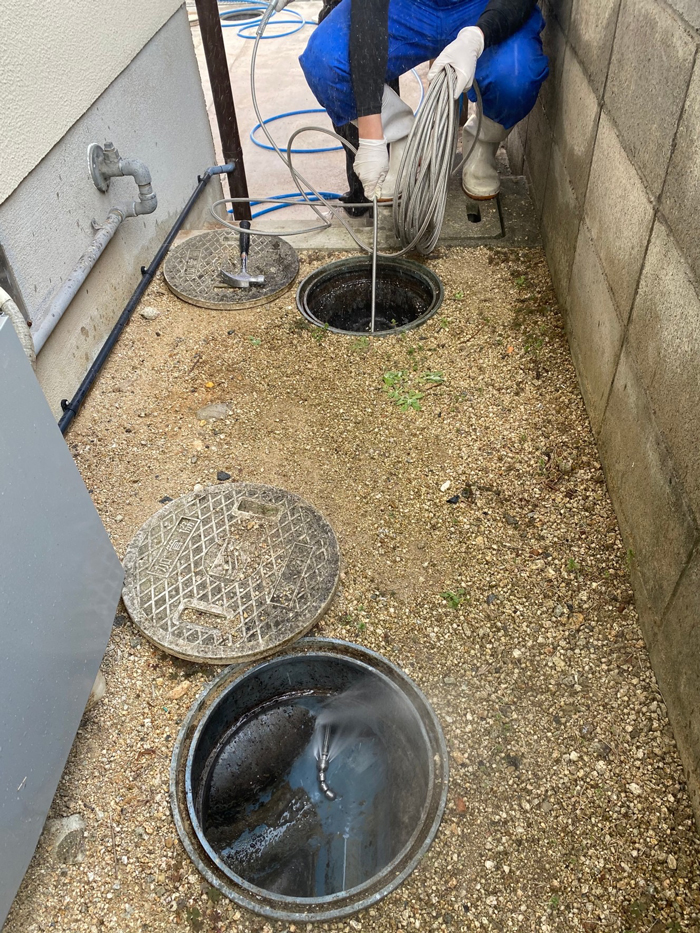 室外の排水管の高圧洗浄